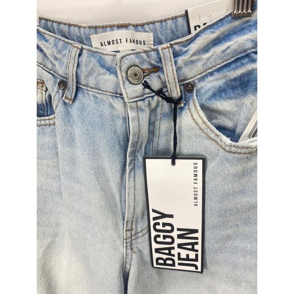 NEW Almost Famous Juniors' Baggy Ripped Wide-Leg Jeans Light Wash Size 3 Denim - Picture 4 of 7